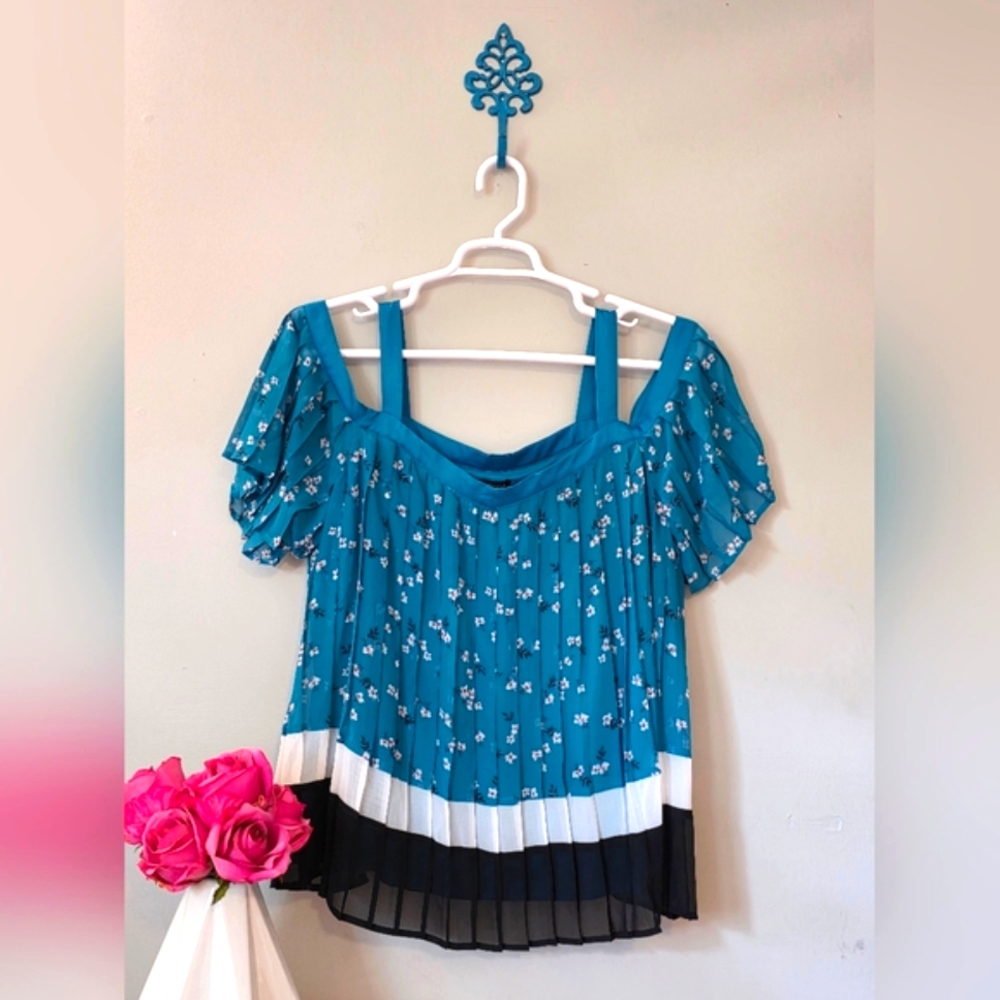 Lane Bryant Teal Floral Pleated Cold-Shoulder Blouse Size 16P (NWT)